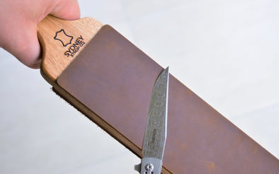 How To use a Leather Strop for Knife Sharpening - Knife Honing Smooth Razor  Finish for your knives 